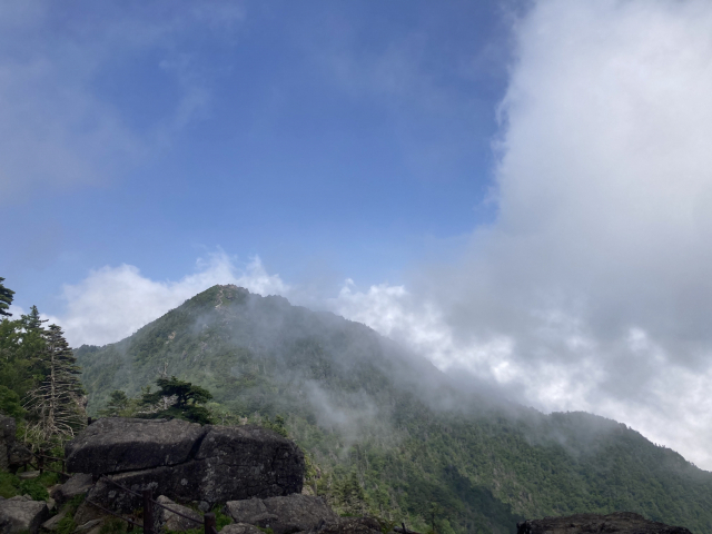 제석봉에서 바라본 천왕봉.