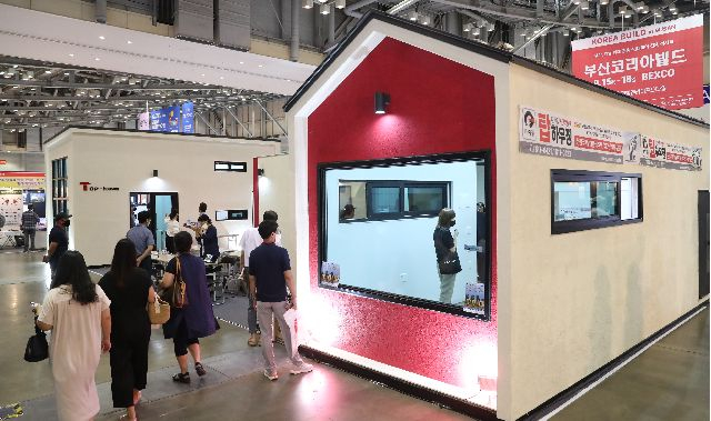 사진은 2022년 전시 모습. 부산일보DB