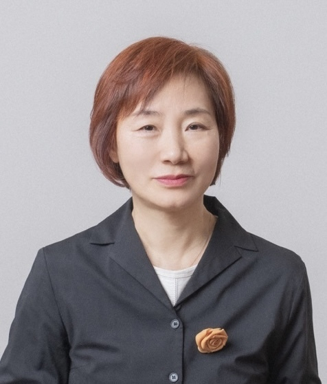 배이유 소설가. 부산일보 DB