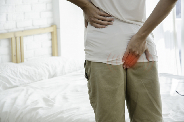 날씨가 덥고 습하면 항문 혈관이 확장돼 치질이 심해질 수 있다.