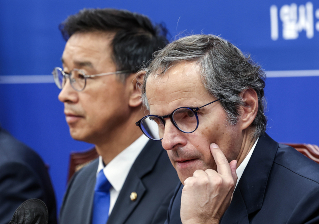 라파엘 그로시 IAEA 사무총장이 지난 9일 서울 여의도 국회에서 열린 더불어민주당 후쿠시마 원전오염수 해양투기저지 대책위원회-국제원자력기구 면담에서 발언하고 있다. 연합뉴스