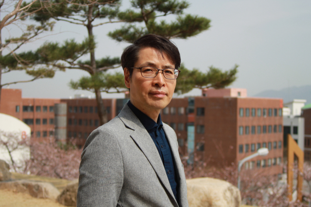 정성환 시인. 정성환 제공