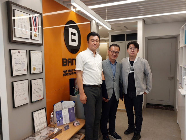 사진 왼쪽부터 (주)뱅코 김성훈 대표, 아크 데이터 서비스(주) 이민구 대표, (주)뱅코 백창열 COO. 뱅코 제공