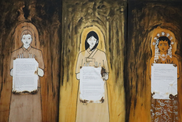 츠보이 아키라 작가는 일본군 위안부 피해자의 이야기를 연작 회화 작업에 담아냈다. 대안문화연대 제공