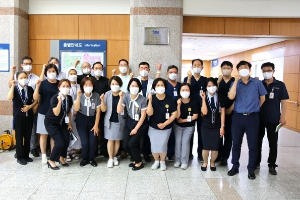 부산성모병원이 29일 전자의무기록시스템 인증 현판식을 진행했다. 부산성모병원 제공