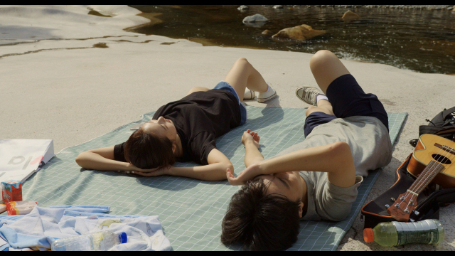 제28회 부산국제영화제(BIFF) ‘뉴 커런츠’ 부문에 초청된 ‘그 여름날의 거짓말’ 스틸 컷. BIFF 제공