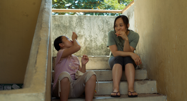 제28회 부산국제영화제(BIFF) ‘뉴 커런츠’ 부문에 초청된 ‘지금, 오아시스’ 스틸 컷. BIFF 제공