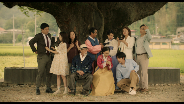 제28회 부산국제영화제(BIFF) ‘한국영화의 오늘: 비전’ 부문에 선정된 ‘장손’ 스틸 컷. BIFF 제공