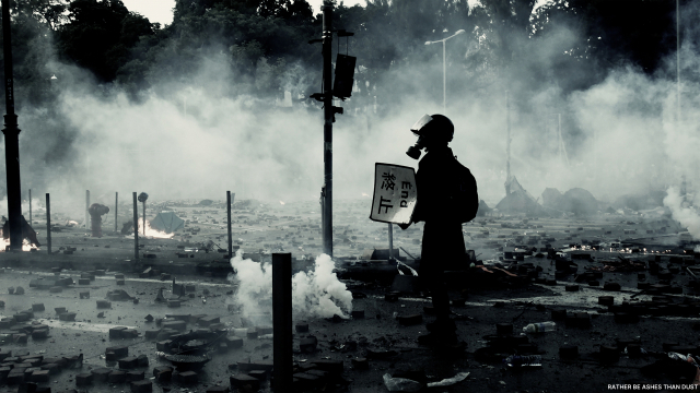 제28회 부산국제영화제(BIFF) 와이드 앵글 다큐멘터리 경쟁 부문에 선정된 ‘먼지가 되느리 재가 되리’ 스틸 컷. BIFF 제공