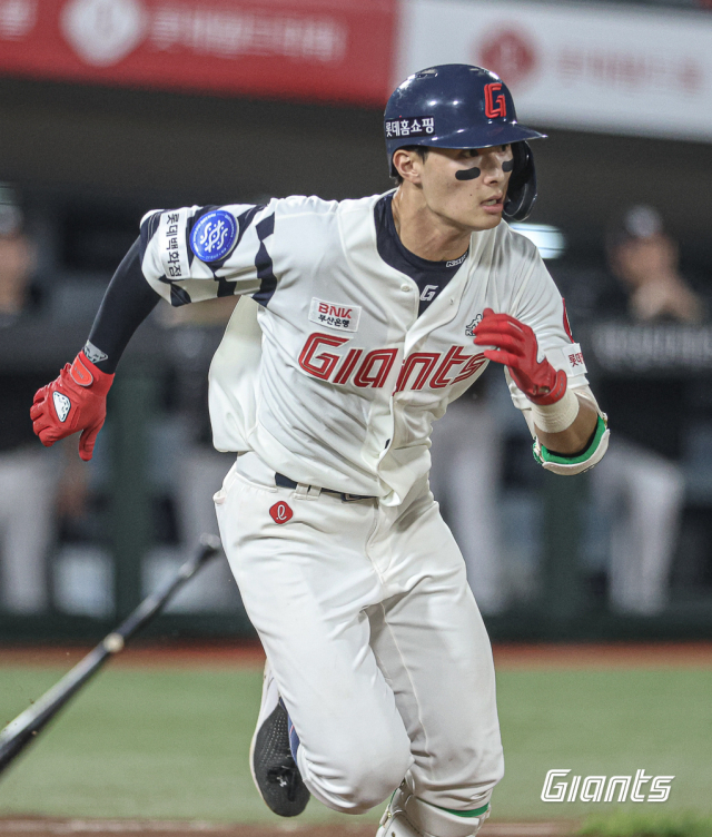롯데 자이언츠 외야수 윤동희(20)는 조만간 발표될 항저우 아시안게임 야구 대표팀에 승선할 후보 선수로 떠오르고 있다. 롯데 자이언츠 제공