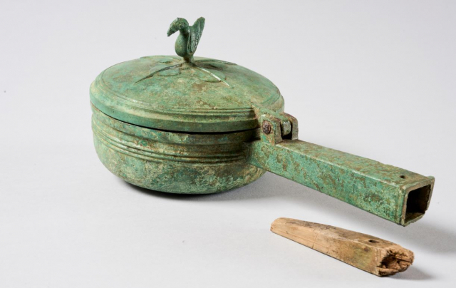 양산 금조총에 발굴된 청동소두. 양산시립박물관 제공