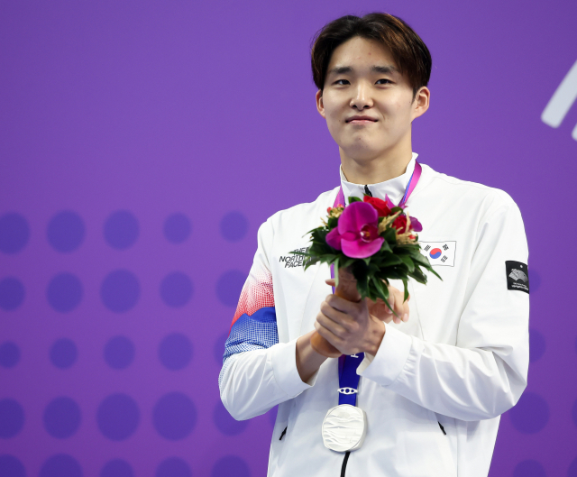 김우민은 28일 열린 2022 항저우 아시안게임 수영 남자 자유형 800m 결승에서 금메달을 목에 걸었다.