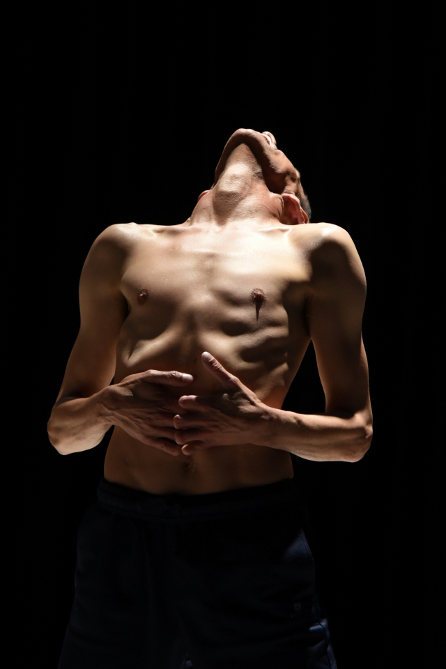 제14회 부산국제춤마켓 ‘BIDAM 포커스’에서 선보일 페드로 파웰스의 'PLAYLIST' 한 장면. 부산국제춤마켓 제공