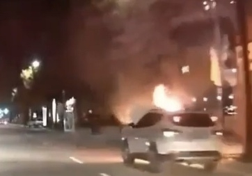 불이 난 차량. 경남경찰청 제공