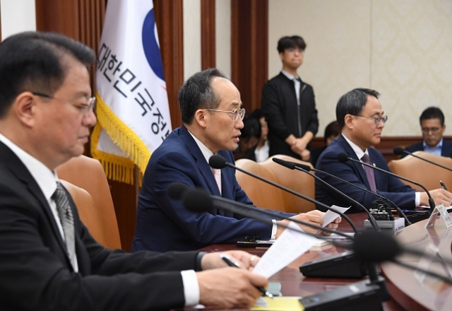 추경호 부총리가 5일 오전 정부서울청사에서 열린 비상경제장관회의에서 모두발언을 하고 있다. 기재부 제공