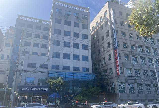 경남 김해지역 대표 종합병원인 중앙병원이 경영악화로 폐업 위기에 놓였다. 이경민 기자