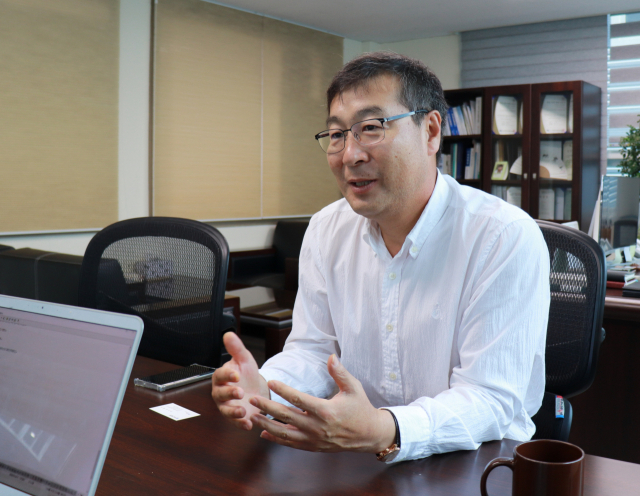 (주)나우이엔티 손상호 대표가 부산 강서구 범방동 본사에서 나눔의 기쁨에 대해 이야기하고 있다. 초록우산어린이재단 제공