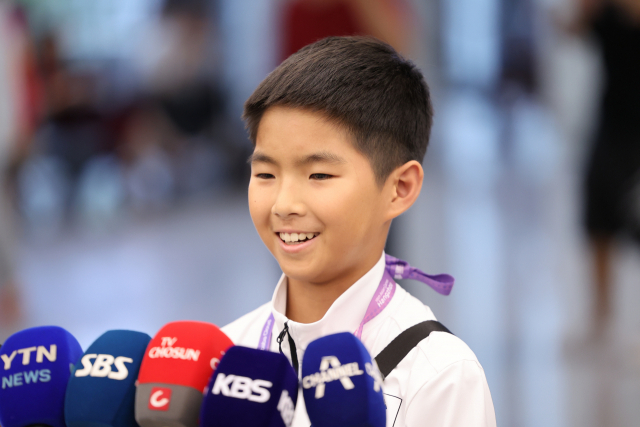 2022 항저우 아시안게임 한국 대표팀 최연소 선수인 스케이트보드의 문강호. 초등학생인 문강호는 대한체육회 선정 격려상 수상자에 이름을 올렸다. 연합뉴스
