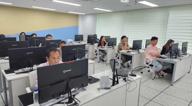 ‘하반기 경남 귀어인 역량강화 프로그램’ 교육생 공개모집 - 뉴스 썸네일 이미지