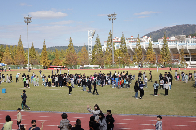 21일 경남 창원시 창원보조경기장에서 개최된 꿈나무체육대회. 창원한마음병원 제공