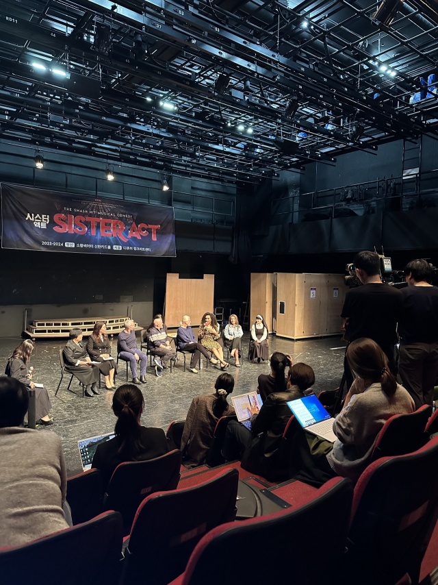 ‘EMK 인터내셔널 프로덕션’ 뮤지컬 ‘시스터 액트’가 오는 11월 4일 부산서 첫 공연을 가진다. 사진은 오픈 리허설 간담회 장면. 김은영 선임기자