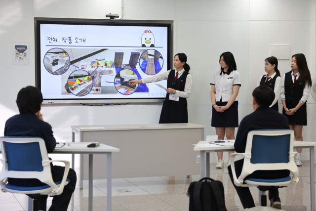 ‘2023년 AI·SW 기반 프로젝트 경진대회’가 25일 부산시교육청 교육연구정보원에서 ‘2030세계박람회 부산 유치 홍보를 위한 프로젝트’를 주제로 열렸다. 이재찬 기자 chan@