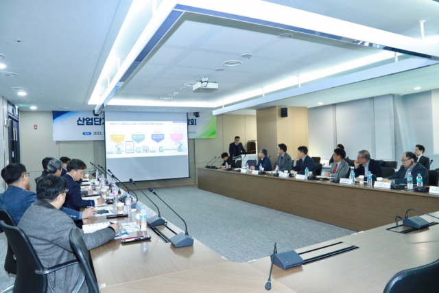 오덕환 한국산업단지공단 디지털산단팀장이 ‘산업단지 디지털 전환 로드맵’을 발표하고 있다. 산업단지공단 제공