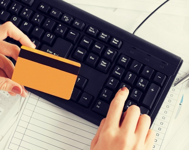 해외직구에 사용되는 개인통관고유부호는 앞으로 매년 갱신해야 한다. 외부 유출을 막기 위해서다. 이미지투데이