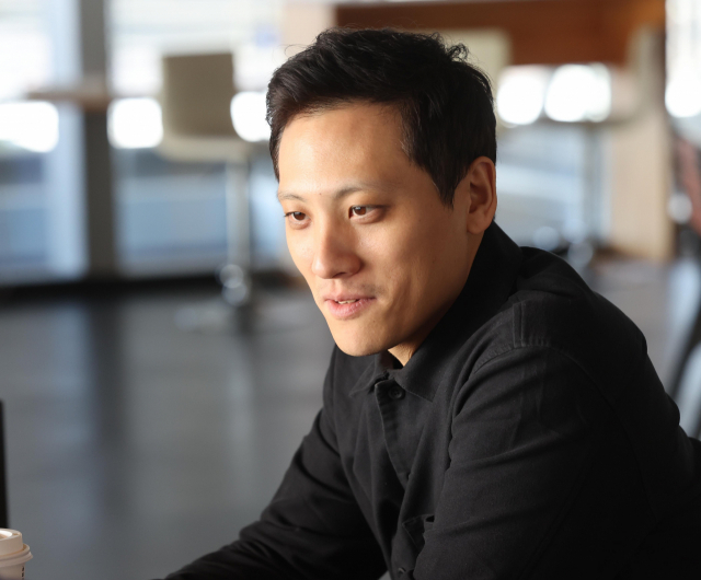 영화 ‘라이스보이 슬립스’를 연출한 안소니 심 감독. 이재찬 기자 chan@