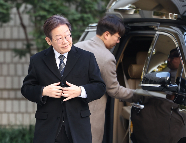 더불어민주당 이재명 대표가 14일 오전 서울 서초구 서울중앙지법에서 열린 '대장동 배임·성남FC 뇌물' 관련 1심 7회 공판에 출석하고 있다. 연합뉴스