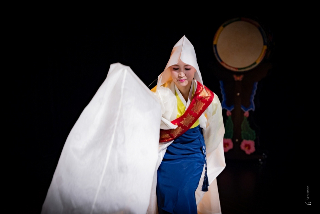 춤꾼 김정경. 가이아 제공