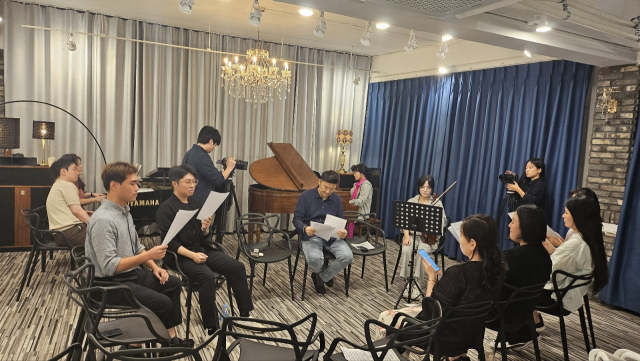 부산문화재단 생활문화 커뮤니티 문화 지원 사업 ‘기타 등등’ 참여 모습. BOF아트홀 제공