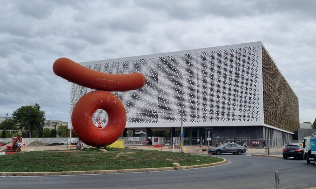 몽펠리에대학교에 신축 중인 건물.