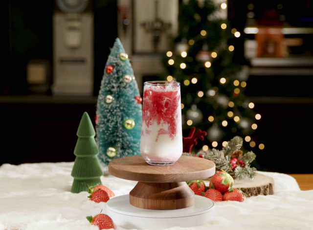 스타벅스 딸기라떼. 스타벅스코리아 제공