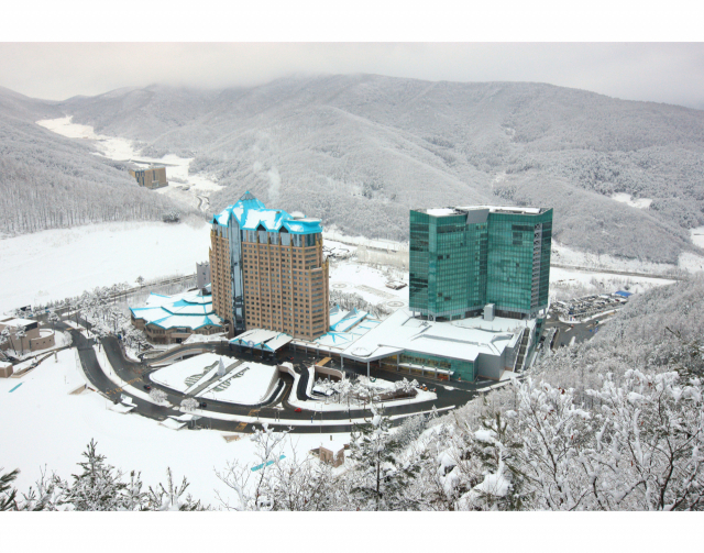 강원랜드 그랜드호텔 겨울 전경. 강원랜드 제공
