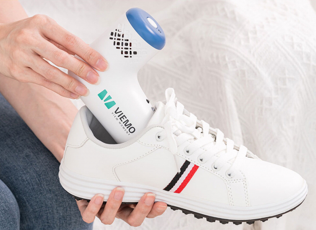 부산의 스타트업 ‘케어랩’이 개발한 UVC 살균 신발관리기 ‘뷔에모’. 케어랩 제공