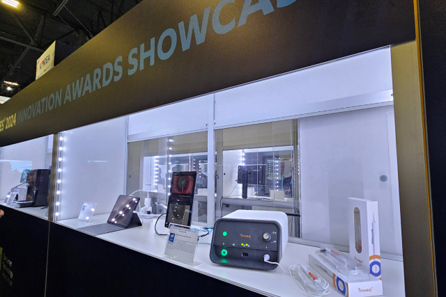 2024 CES 혁신상 쇼케이스에 전시된 아이메스. 부산백병원 제공
