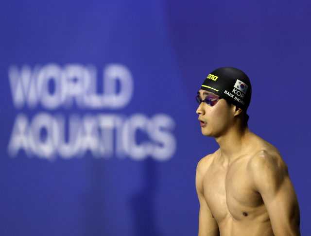 2024 국제수영연맹 세계선수권대회 남자 접영 50ｍ 준결승에 출전한 부산 중구청 백인철. EPA연합뉴스