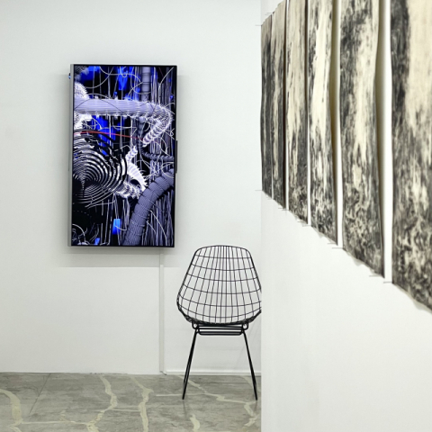 J·H·R의 ‘US2’(왼쪽)와 박상용 작가의 ‘기시감 시리즈’. 어컴퍼니 제공