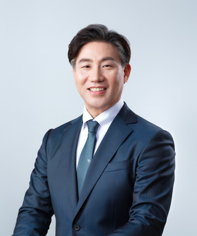 류동근 국립한국해양대 해양인문사회과학대학 해운경영학부 교수가 제9대 총장으로 임명됐다. 한국해양대 제공