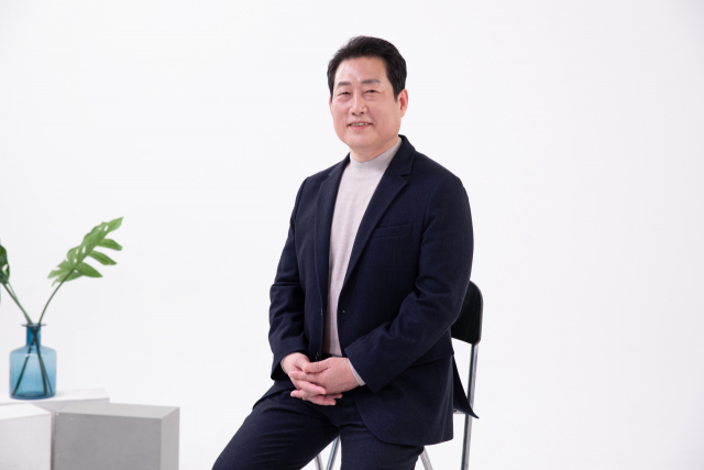 더불어민주당이 유동철 동의대 사회복지학과 교수를 4·10 총선 후보로 영입했다. 민주당 제공.