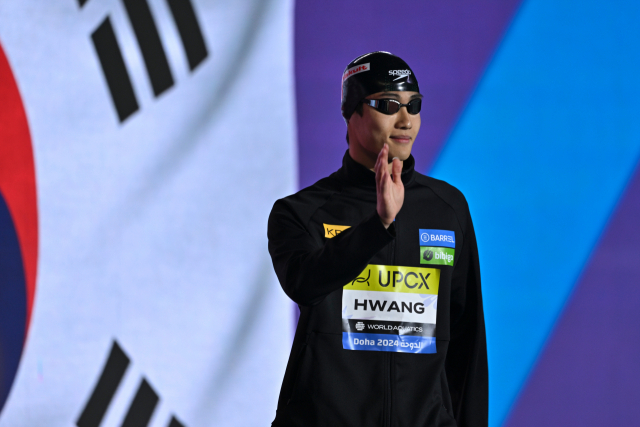 15일 열린 2024 국제수영연맹 세계선수권대회 경영 남자 자유형 100ｍ 준결승에 출전한 황선우. 신화연합뉴스
