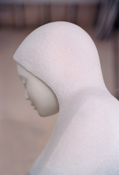 한기늠 작가의 조각 작품 ‘기다림’. 타워아트갤러리 제공