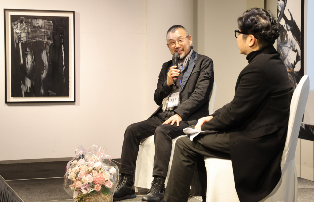 김길후 작가의 ‘설레임에서 인연으로’ 팬미팅 행사가 17일 오후 부산 해운대구 더베이101 갤러리홀에서 열렸다. 정종회 기자 jjh@