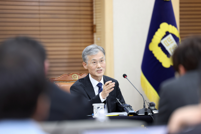 조희대 대법원장이 지난 15일 서울 서초구 대법원에서 열린 법조기자단 간담회에서 발언하고 있다. 연합뉴스