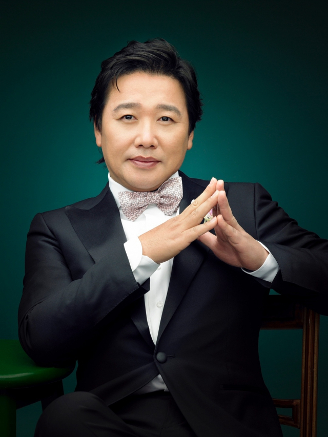 이날 협연자로 나설 가수 최성수. 부산시립국악관현악단 제공