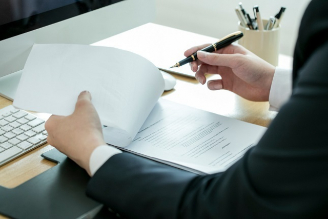 오랜 기간 공부와 군복무 등을 마치고 직장을 잡게 되는 시기인 20대 후반 취업자가 약 12년 만에 가장 큰 폭으로 감소했다. 이미지투데이