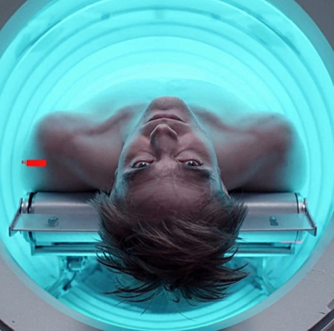 봉준호 감독의 신작 ‘미키17’ 스틸컷. 워너브러더스 SNS 캡처