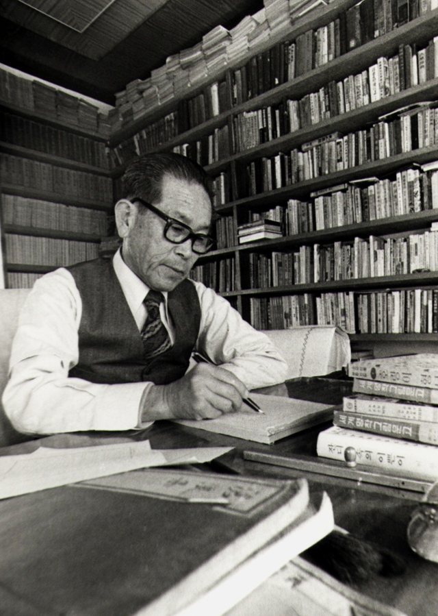 향파 이주홍. 부산일보 DB