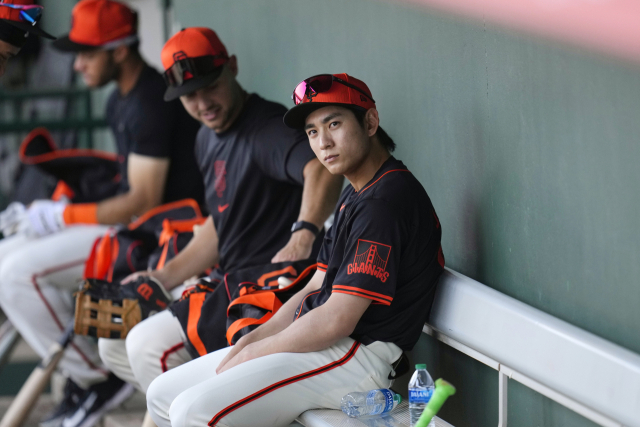 지난 24일 벤치에 앉아있는 이정후 모습. AP연합뉴스